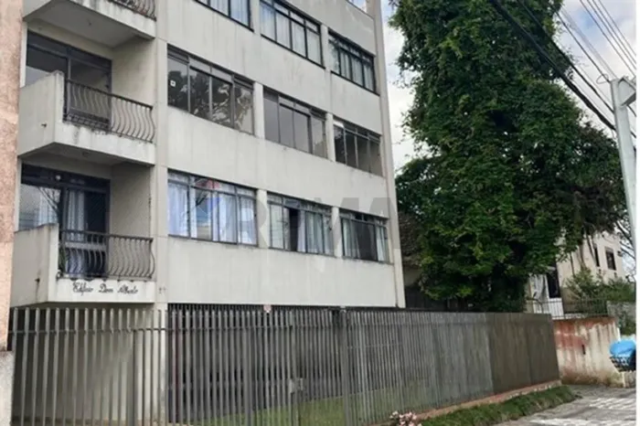 Apartamento Locação Mercês, 3 Quartos, 2 Vagas!