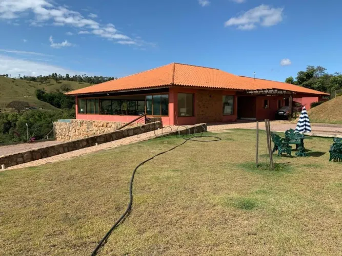 Haras à venda em Jaguariúna, Área Rural de Jaguariúna, com 4 suítes, com 5.5 m²