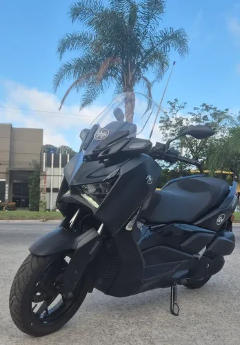 YAMAHA XMAX 250