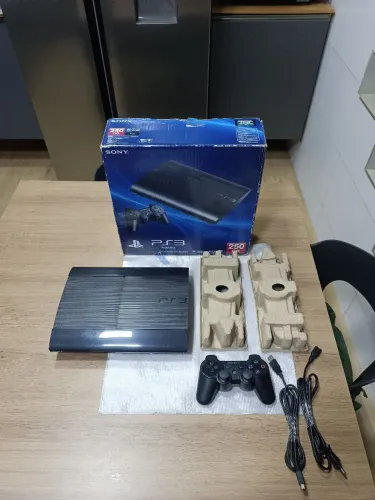 Console PlayStation 3 Super Slim 250GB - Estado de Zero, Item para Colecionadores!