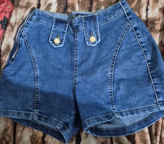 Short Jeans