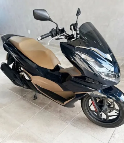 PCX 160 DLX pouco rodada na garantia