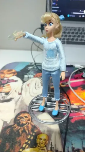 Boneca Cinderela versão detona ralph Disney