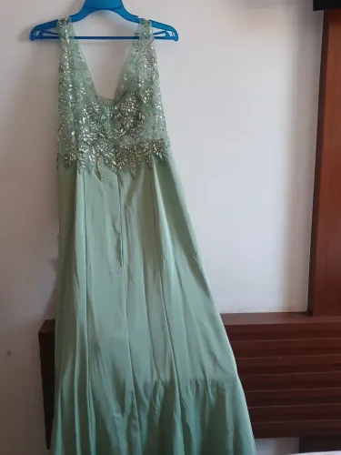 Roupa de festa maravilhosa