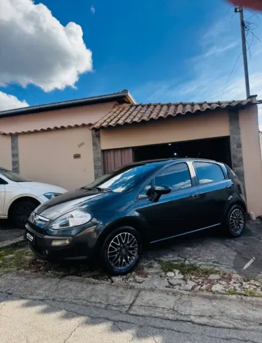 Fiat Punto Essence 1.6 Flex 16V 5P 2014