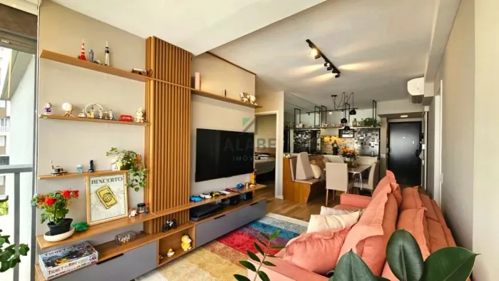 Apartamento para venda em Moema com 3 quartos, sendo 1 suíte, 85m²