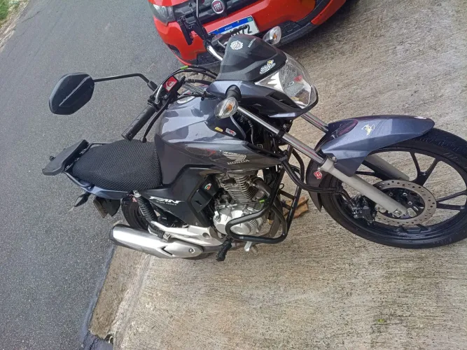 Moto em ótimo estado