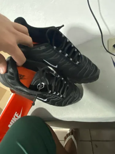 Nike Tn 41/42 Primeira Linha ( Não é original ) Contato : + *