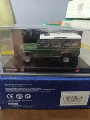 Miniatura Land Rover Defender 110 Ed. Limitada 1:43 Importado