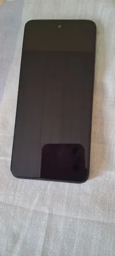 Vendo 2 aparelhos de celular um Motorola motog13 e um xiaome mi9t