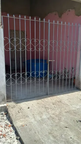 Vendo portão de ferro para garagem