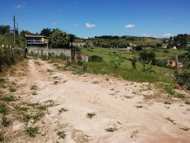 Vendo uma chácara de 2000 metros no barreiro