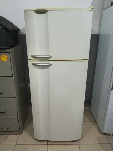 Geladeira Eletrolux 440 LTS