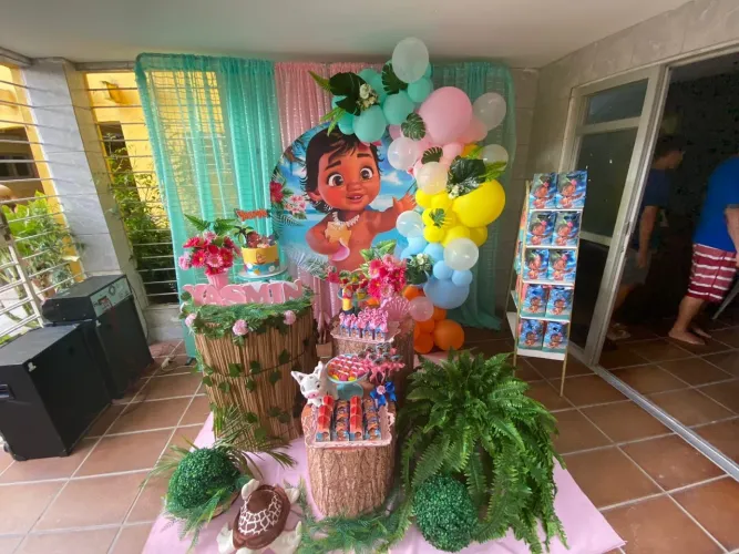 Decoração de festa Moana baby $250,00