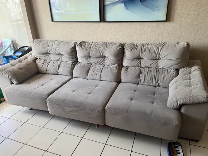 Vendo sofá JACAÚNA 3 lugares bem conservado