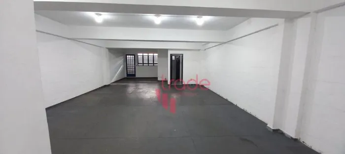 Salão Comercial para Alugar de 140m² no Bairro Jardim Anhanguera em Ribeirão Preto com Loc
