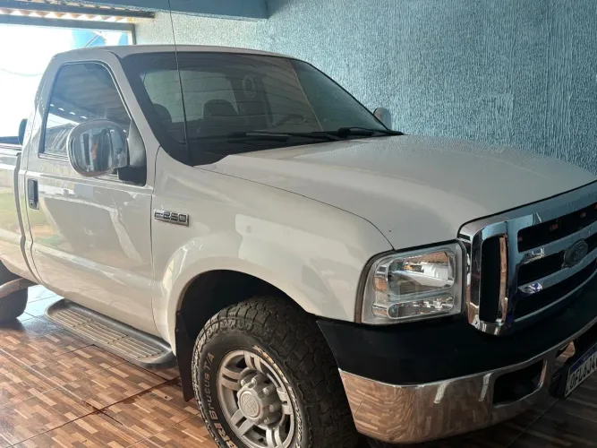 Ford F-250 XLT 3.9 4X2 Diesel TB 2011