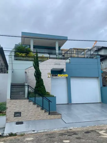 Casa com 3 dormitórios à venda, 320 m² por R$ 1.800.000 - Vale dos Cristais - Macaé/RJ