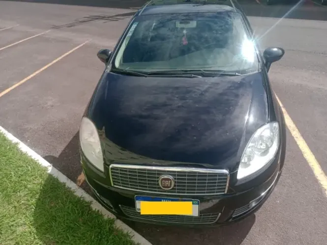 Fiat Linea LX 1.9/ 1.8 Flex 16V Dualogic 4P 2011