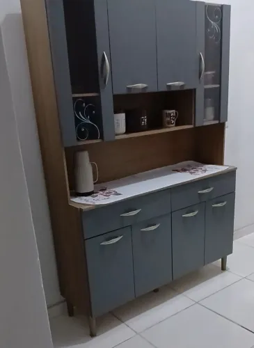Vendo armário, 6 meses de uso. Valor 550,00
