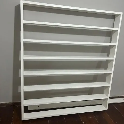 Expositor de esmaltes grande em perfeito estado , 80,00$