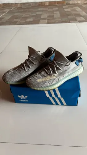Yeezy boost Adidas cinza/azul