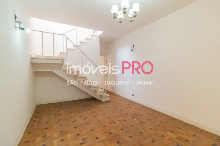 Oportunidade no Brooklin - Casa ampla, reformada e muito bem localizada