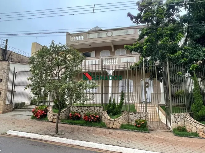 Casa à venda e para alugar em Londrina, Canaã, com 5 quartos, com 490 m²