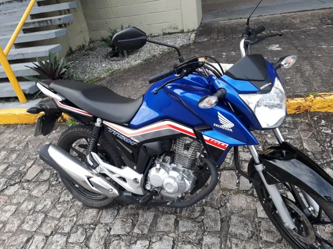 CH TITAN 2019 AZUL ÚNICO DONO