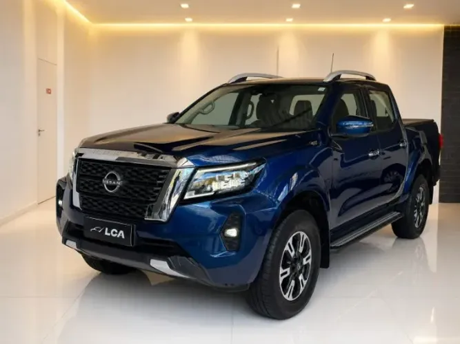 Nissan Frontier XE CD 4X4 2.3 Bi-TB Diesel Aut. 2025
