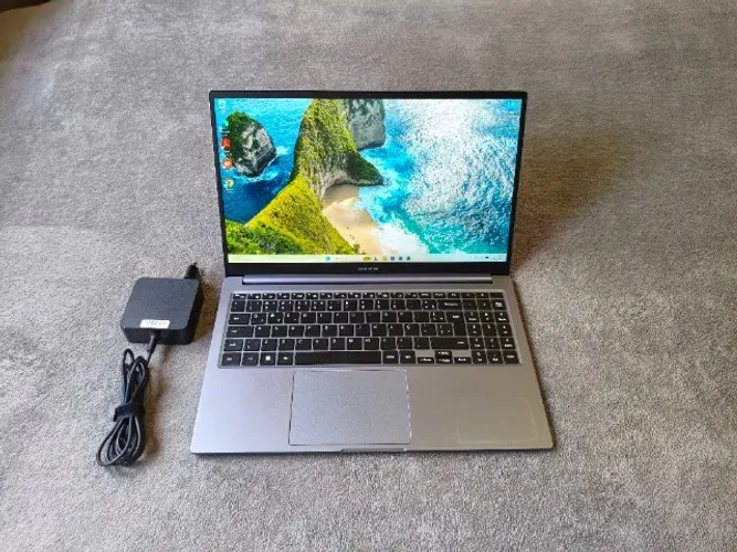 Notebook Samsung book 4 - i3 13° Geração + 8 GB  de RAM + SSD