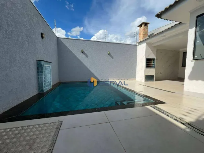 (Aceita troca) Casa com 3 quartos à venda, 149 m² por R$ 750.000 - Jardim Munique - Maring