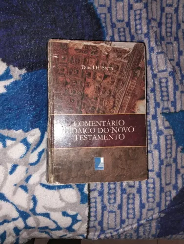 Vendo super comentário judaico do novo testamento em português e hebraico 
