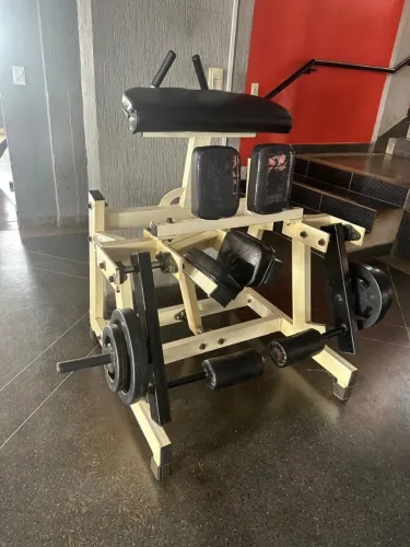Máquina de flexão de perna ajoelhada