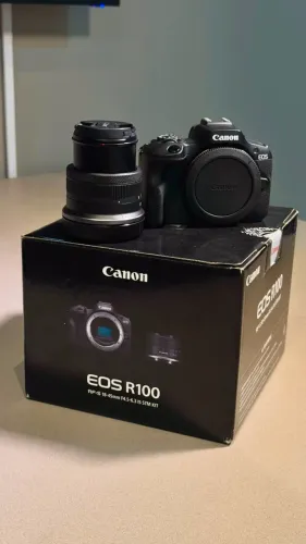CÂMERA CÂNON EOS R100 COM LENTE 18-45mm