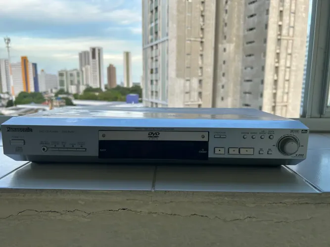DVD Panasonic R32 usado 