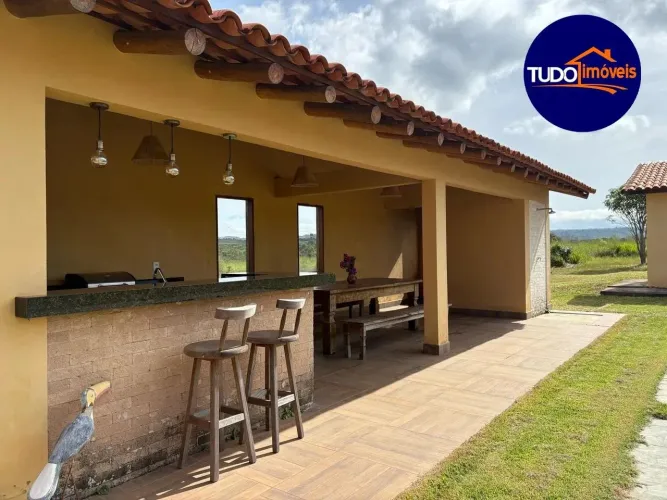 Sítio de luxo em Samambaia Norte: 3 quartos, 1 suíte, 3 banheiros e 33.000m² de área em Br