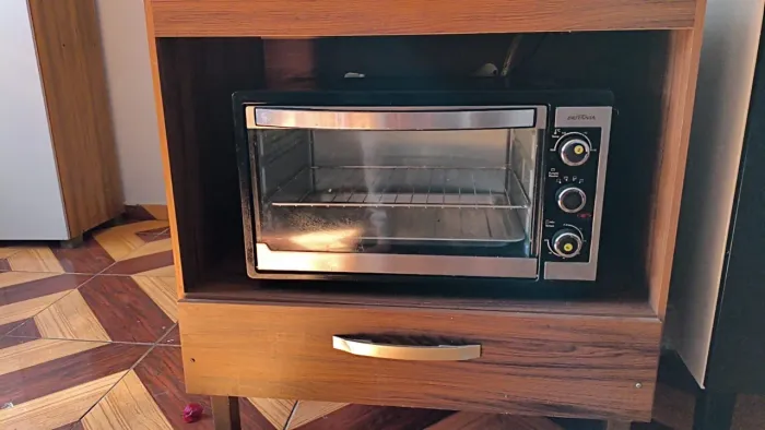 Forno Elétrico Britânia BFE55P - 55 Litros - 127V - SEMI NOVO- perfeito Estado