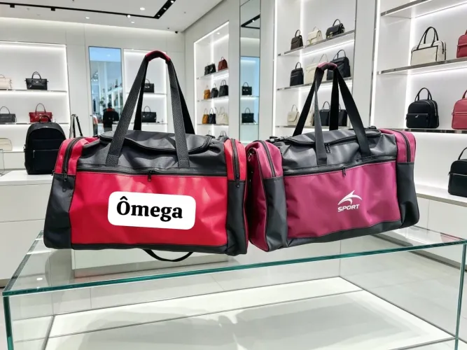 Bolsa pra viagem academia etc..