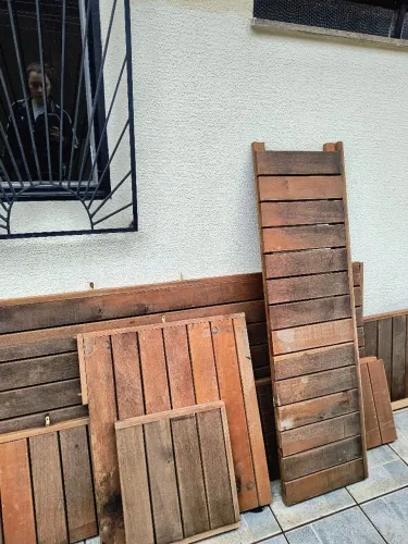 Deck de Madeira Garapeira 4,5m² - Já Desmontado (Sem Rachaduras)