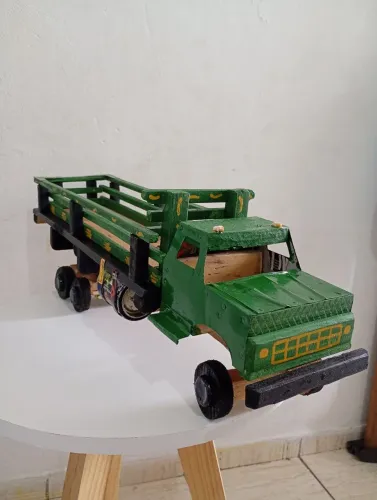 Carrinho caminhões artesanal