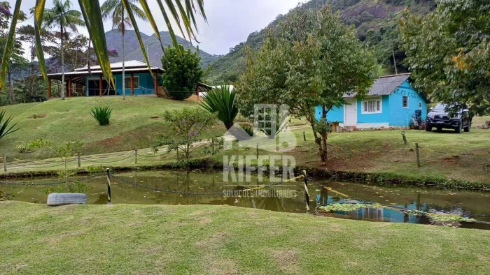 Sítio à Venda 40.000m² Nova Friburgo, RJ Cachoeira, Nascentes e Riacho