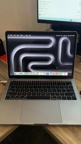 MacBook Pro 13" 2017 | Intel Core i5 | 16GB RAM
