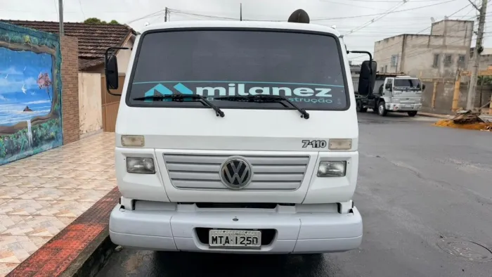 Caminhão Volkswagen 7110