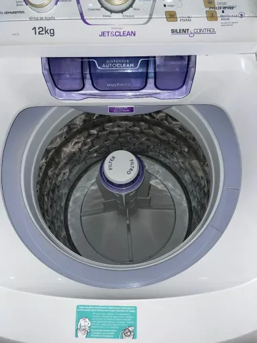 Vende-se máquina de lavar 12kg