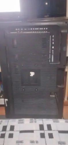 tv Panasonic 32 polegadas  OBSERVAÇÃO  TELA QUEBRADA 