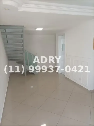 Oportunidade! Sobrado em condomínio com 2 vagas e lazer (piscina, playground e salão