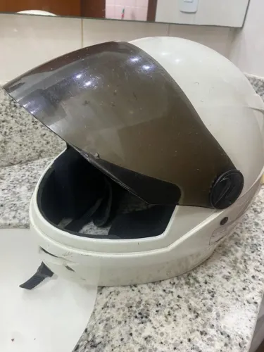 Capacete