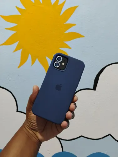 iPhone 12