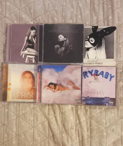Kit cds ariana grande, Katy Perry e Melanie Martinez